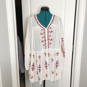 Free People Arianna Embroidered Button V Neck Ruffle Hem Tunic Peasant Blouse